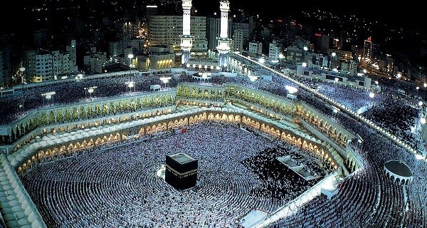 Hajj-Kaaba-at-Night-HD