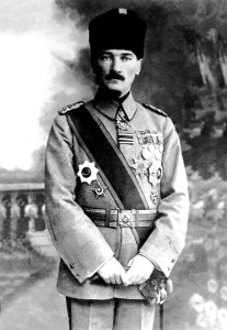 Mustafa_Kemal_Atatürk_1918-207x300